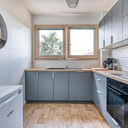 Le 8eme Art - 4 Chambres, Grand Espace, Balcon & Parking Gratuit Inclus Angers