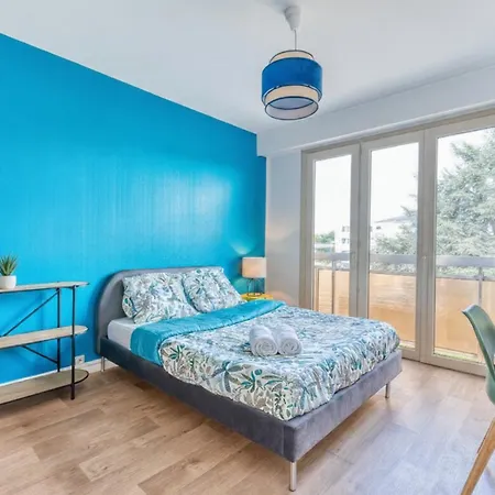 Lägenhet Le 8eme Art - Ps4 Pour Long Sejour, 4 Chambres, Grand Espace, Balcon & Parking Gratuit Inclus