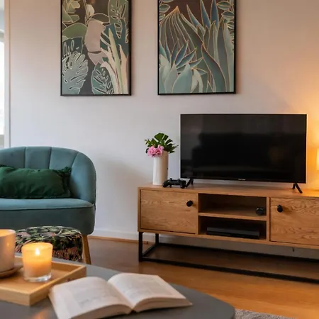 Daire Le 8e Art - 8 Personnes, 4 Chambres, Ideal Groupes, Parking, Wifi
