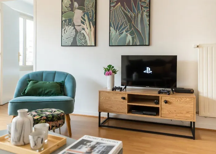 Le 8eme Art - Ps4 Pour Long Sejour, 4 Chambres, Grand Espace, Balcon & Parking Gratuit Inclus *