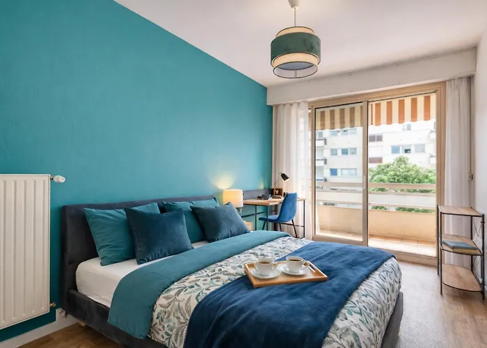 Le 8e Art - 8 Personnes, 4 Chambres, Ideal Groupes, Parking, Wifi Διαμέρισμα Ανζέρ